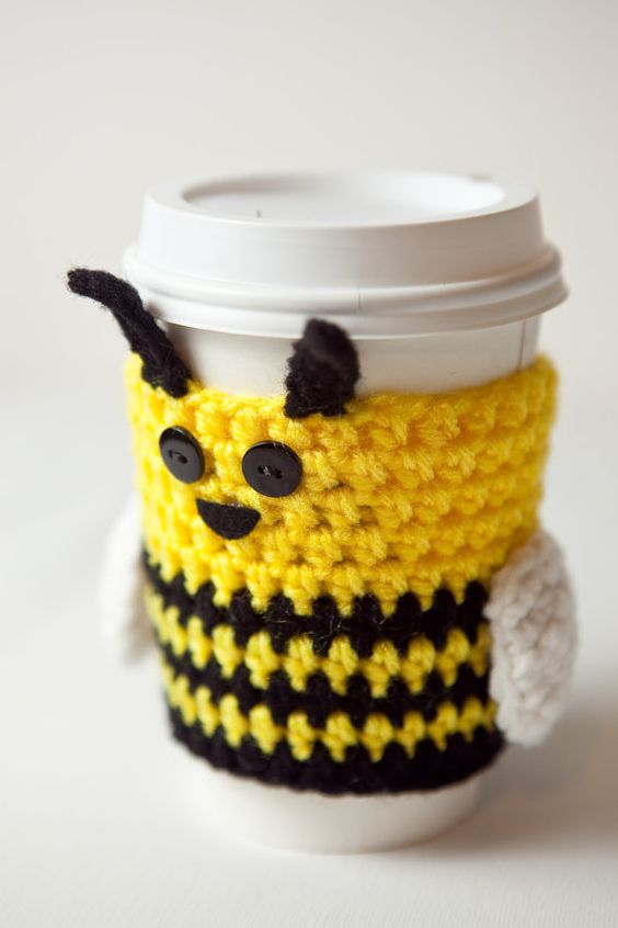 Pinterest Pin Friday - Knitting and Crocheting Bee Stuff - Luckey